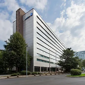 Radisson Blu Conference Hotel, מלון