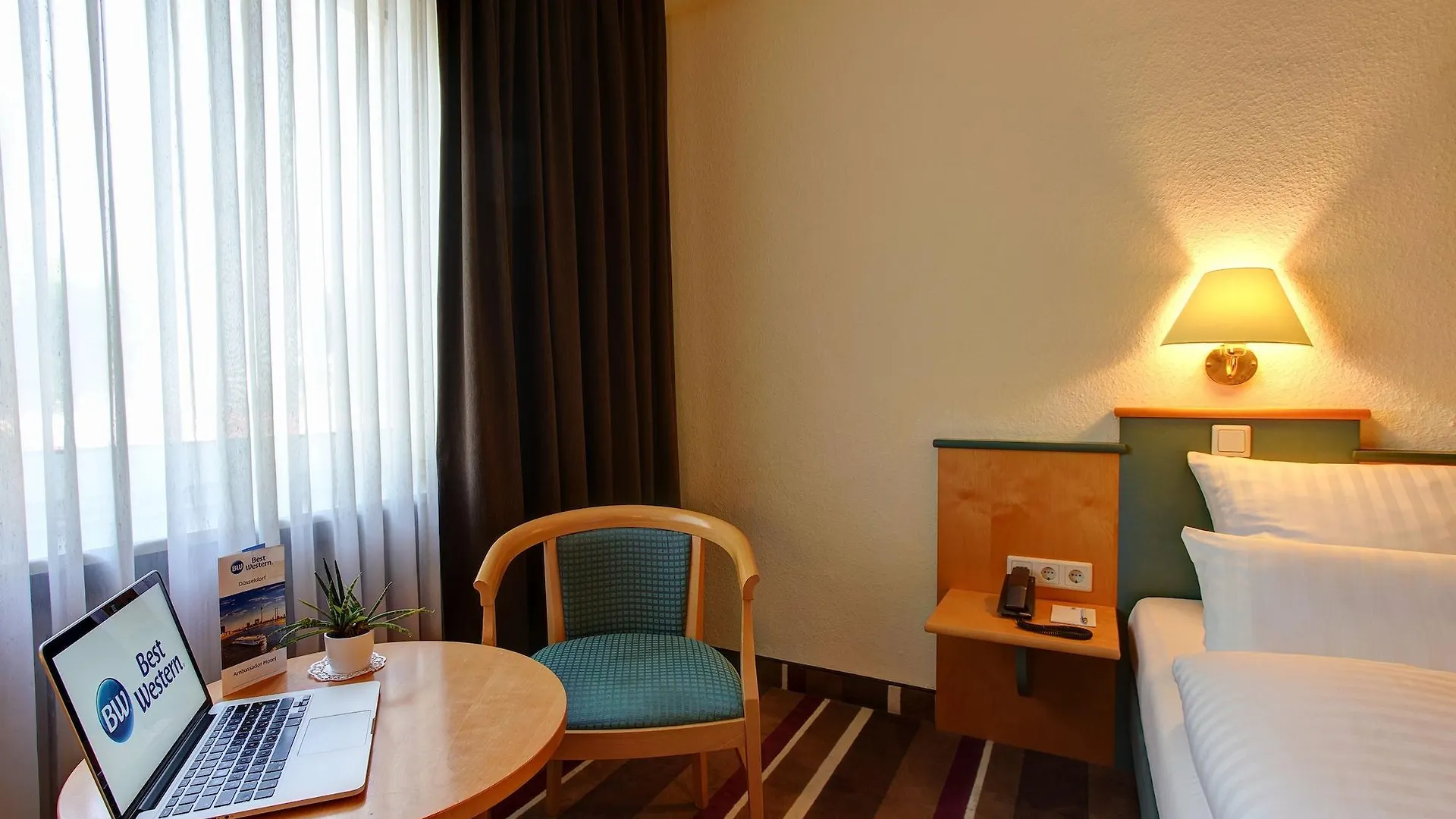 ***  Sure Hotel By Best Western Ambassador Duesseldorf Německo