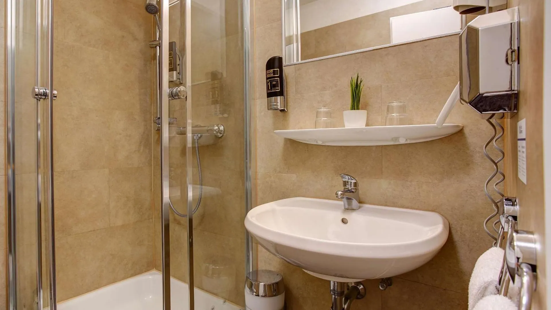 Sure Hotel By Best Western Ambassador Duesseldorf